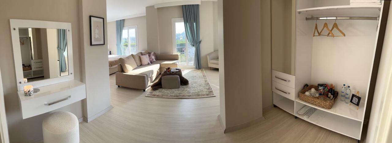 B. Equine Range Hotel Narlidere Exteriér fotografie